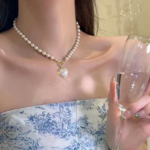 สร้อยไข่มุก ประดับจี้ ดูหรู งานพรีเมี่ยม