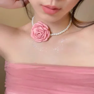 โชคเกอร์มุกประดับดอกไม้ชมพู