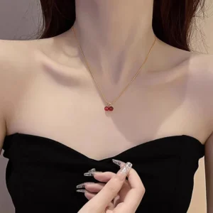 สร้อยคอมินิมอล ลูกเชอรี่สีแดง